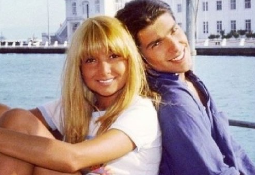 Yonca Evcimik yeni imajıyla bambaşka biri oldu