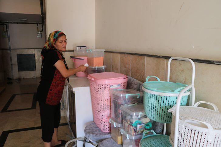 Eşi tarafından terk edildi, 8 ay elektriksiz yaşadığı evden kirayı ödeyemediği için atıldı G1