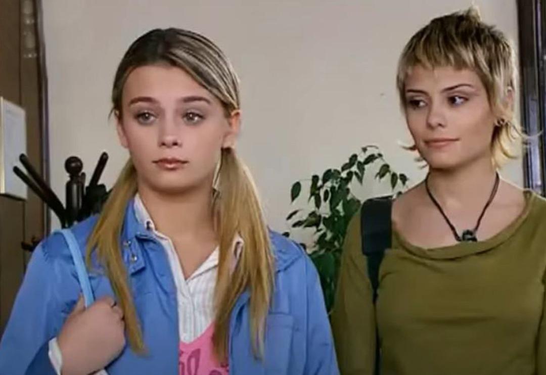 Emret Komutanım'ın sarışın Suzi'sini bir de şimdi g&ouml;r&uuml;n! Bikinili pozlarıyla şaşı etti