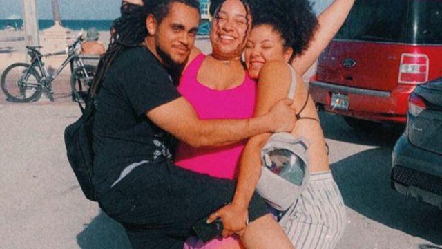 Çok eşli ilişkilerini tüm dünyaya duyurdular! Aynı anda iki bebek sahibi olmak istiyorlar