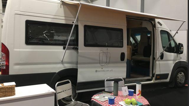 Kız kardeşler kendi yaptıkları karavanla Türkiye’yi gezdi