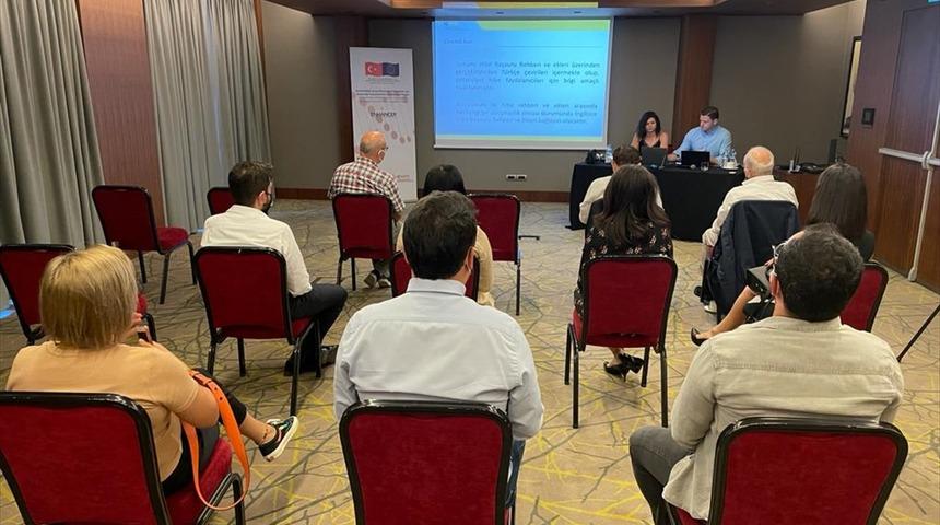AB fonlarıyla Türk ve Suriyeli girişimcilere verilecek destekler Adana'da tanıtıldı