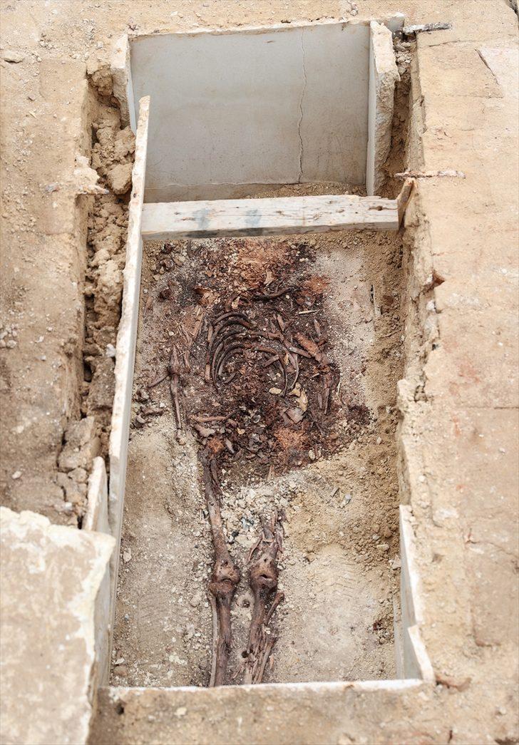 Kazlıçeşme Arkeolojik Kazı Alanı'nda lahit ve sandık tipi mezar bulundu G2