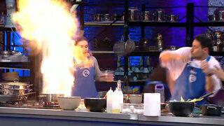 MasterChef'te korku dolu anlar! Tencere alev topuna döndü