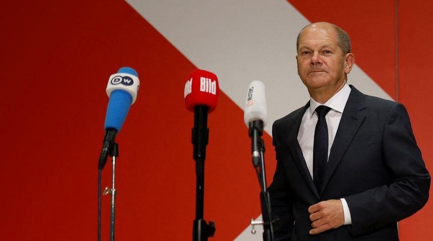 Almanya'da kritik koalisyon görüşmeleri başlıyor: Sosyal Demokratlar hükümeti kurabilecek mi?