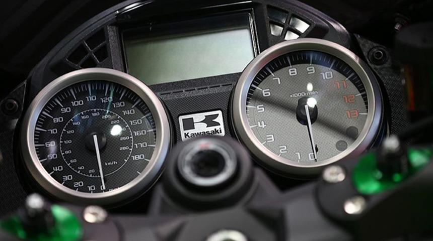 Kawasaki 2035'e kadar elektrikli motosikletlere yönelecek