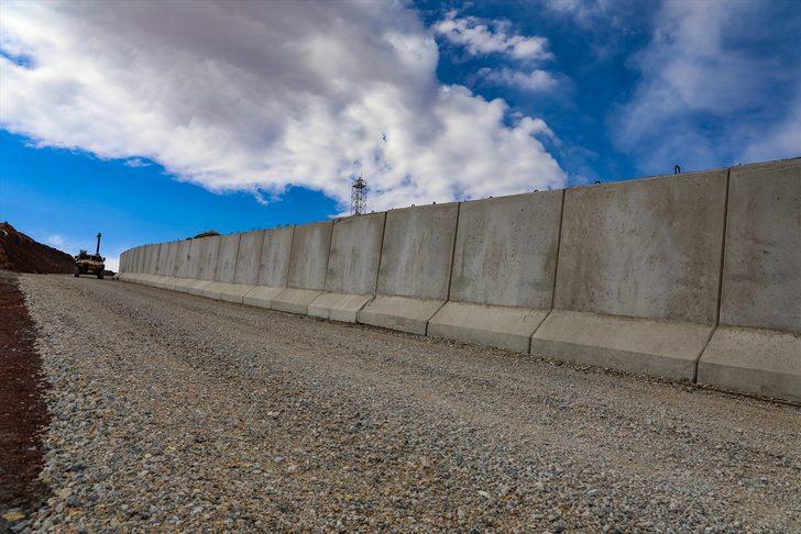 Van-İran sınırındaki güvenlik duvarının 20 kilometrelik kısmı tamamlandı G1