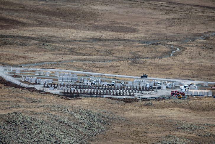 Van-İran sınırındaki güvenlik duvarının 20 kilometrelik kısmı tamamlandı G2