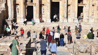 Pandeminin izleri siliniyor! Efes Antik Kenti, tarih turizminin gözdesi oldu