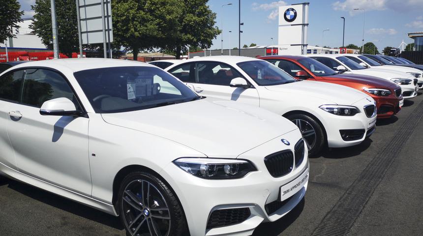 Çip krizi bir otomotiv devini daha vurdu! BMW’nin araç teslimatlarını yüzde 12,2 geriledi