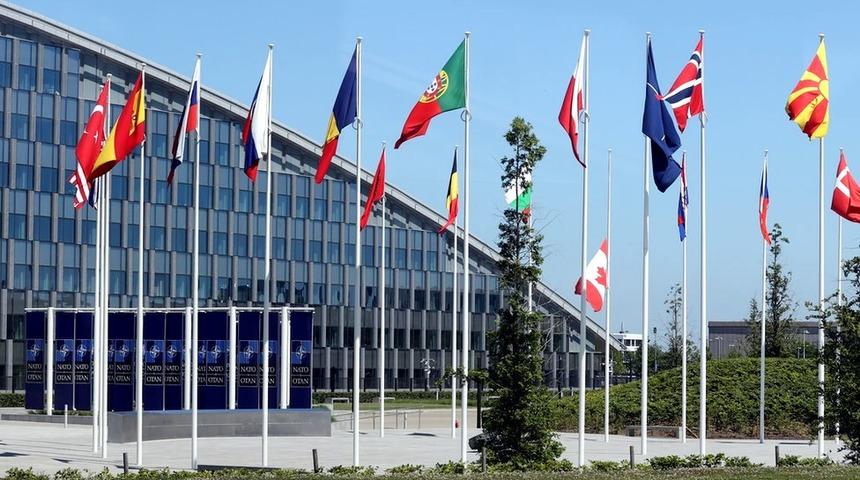 NATO, 8 Rus diplomatın akreditasyonunu 'ajan' oldukları gerek&ccedil;esiyle iptal etti