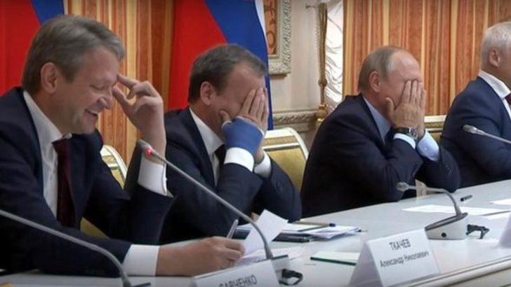 Rus Bakan'ın gafı Putin'i utandırdı! Elleriyle yüzünü kapattı...