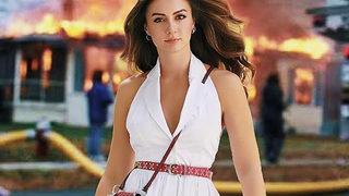 Aşk Mantık İntikam'ın Esra'sı Burcu Özberk'ten dekolteli paylaşım!