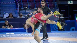 Milli güreşçi Burhan Akbudak, Dünya Şampiyonası'nda finale yükseldi