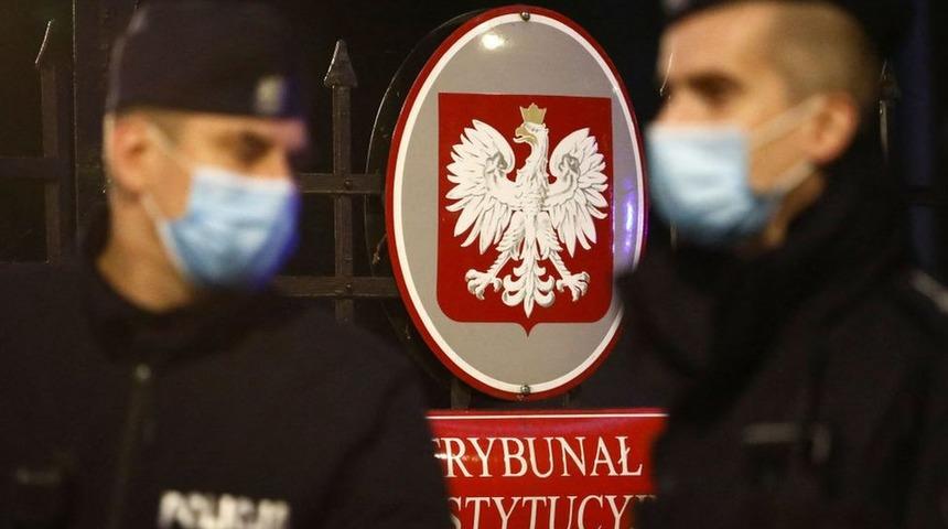 Polonya'da Anayasa Mahkemesi, AB hukukunun ulusal mevzuata üstünlüğünü reddetti