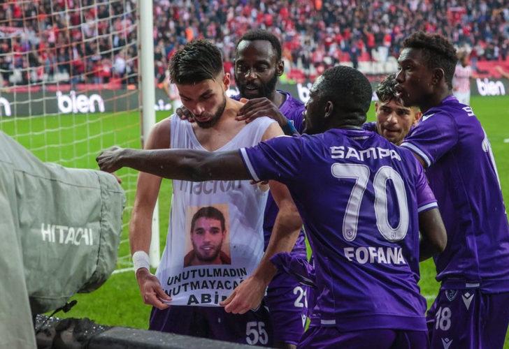 Attığı golü ölen ağabeyine adayınca PFDK'lık oldu