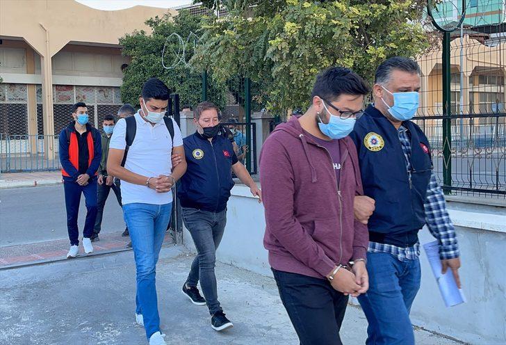 Mersin'de FETÖ/PDY'ye yönelik operasyonda yakalanan 8 eski askeri öğrenci adliyede G1