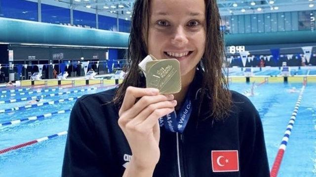 Milli yüzücü Viktoria Zeynep Güneş altın madalya kazandı!