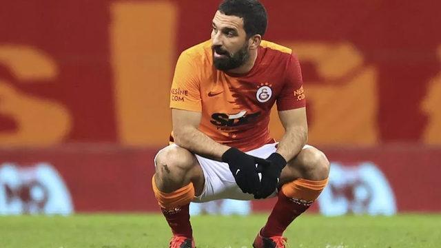 Arda Turan futbolu bırakıyor!