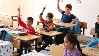 Adı ve soyadı aynı öğrencileri ayırt etmek için çareyi sıfatlarda buldular