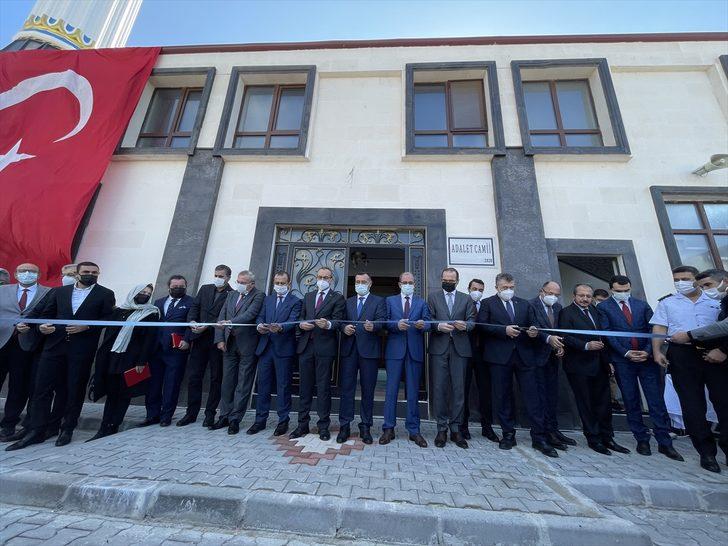 Kocaeli'de inşa edilen Adalet Camisi ibadete açıldı G3