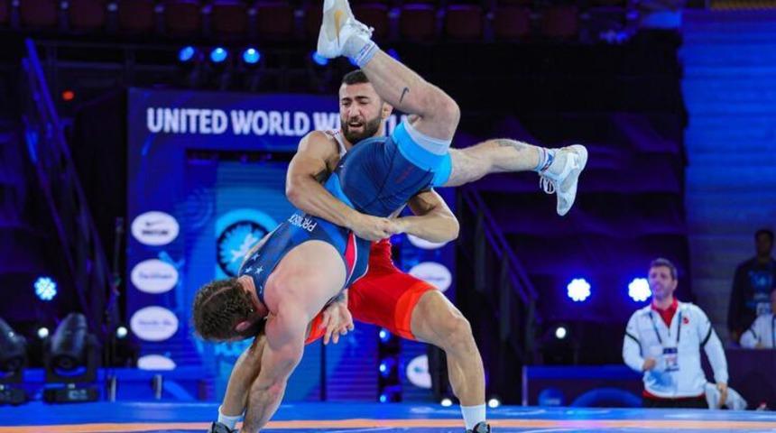 Burhan Akbudak dünya ikincisi oldu