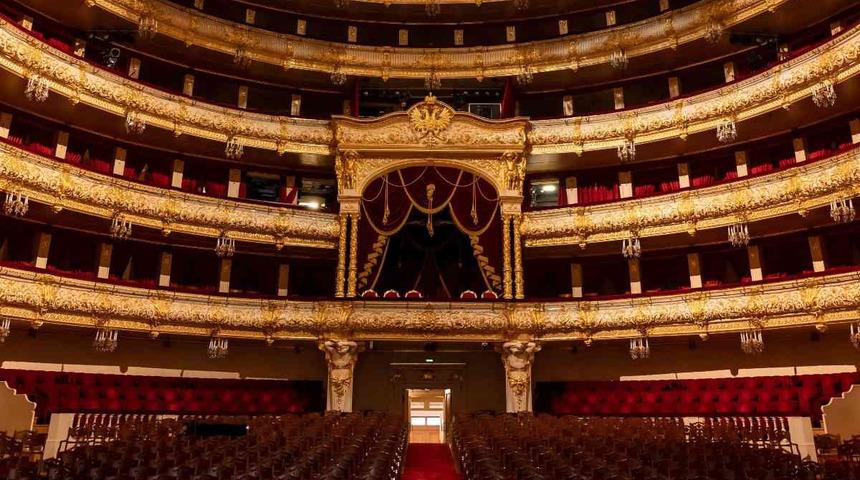 Rusya’daki Bolşoy Tiyatrosu’nda korkunç olay! Sanatçı hayatını kaybetti