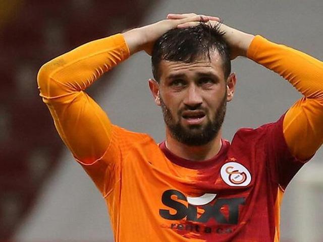 Galatasaraylı Ömer Bayram'dan şaşkına çeviren hareket!