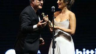 Nihal Yalçın'dan Tamer Karadağlı açıklaması: Arkadaki olağanüstü mimikleri...