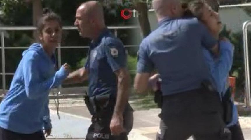 Kendisini satırla öldürmeye çalışan sevgilisi için gözyaşlarına boğuldu