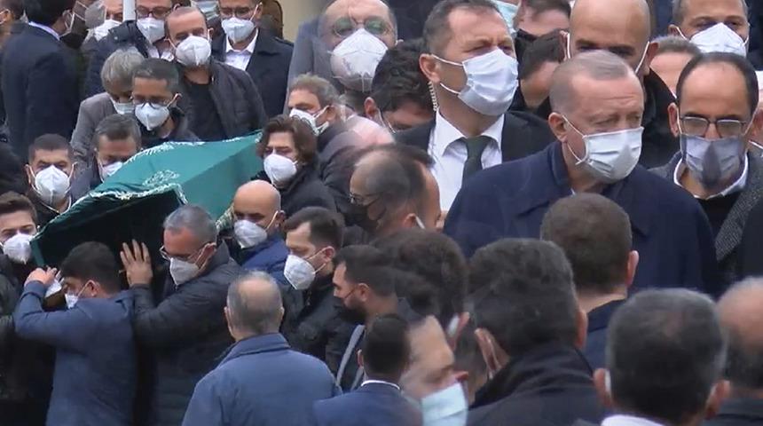 Cumhurbaşkanı Erdoğan iş insanı Gür'ün cenazesine katıldı