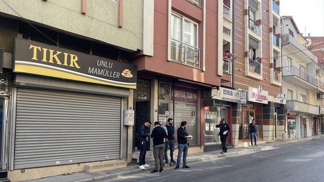 GÜNCELLEME - İzmir'de evde bıçaklanmış bulunan iki genç hayatını kaybetti