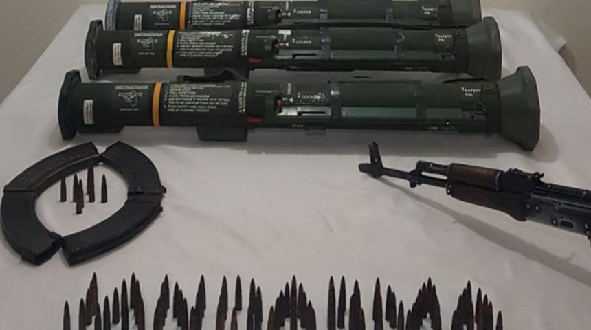 Hakkari'deki bir mağarada PKK'nın silah ve mühimmatı ele geçirildi