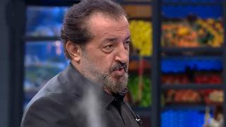 MasterChef'te Mehmet Yalçınkaya, Safanur'u stüdyodan gönderdi! Oradan tarif veriyorsun