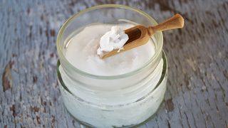Ağız kokusunu gideriyor, ağız sağlığını destekliyor! Herkesin merak ettiği oil pulling tekniğinin tüm detayları...