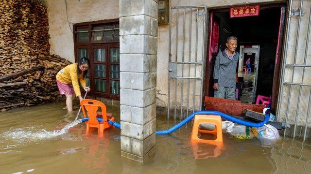 Yetkililer, sel felaketinde 17 bin evin yıkıldığını söyledi