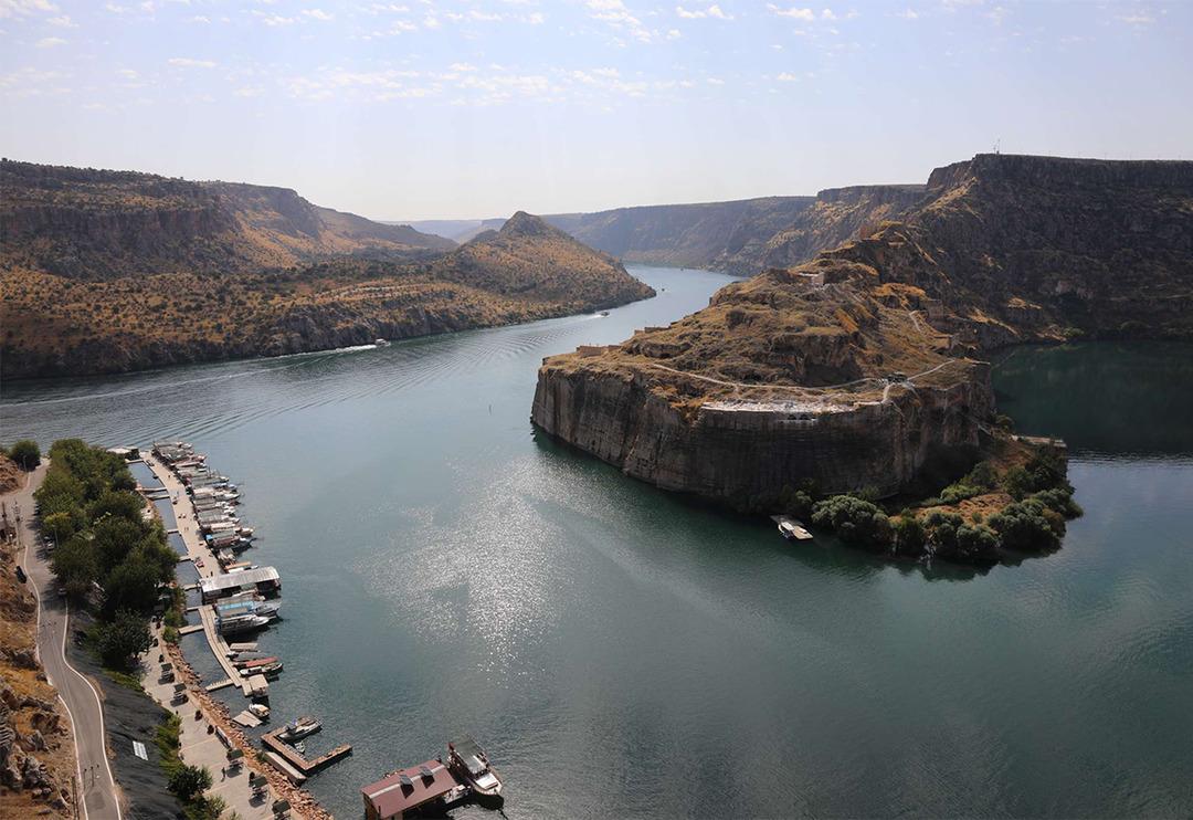 Rumkale'deki cam terasta y&uuml;r&uuml;mek cesaret istiyor! 