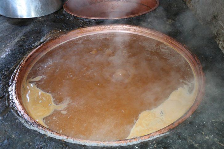 Batman'da kazanlar mezrona üzüm pekmezi için kaynıyor G1