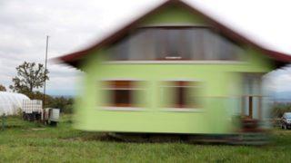 Evinin manzarasını beğenmediğini söyleyen eşine jesti herkesi şaşırttı