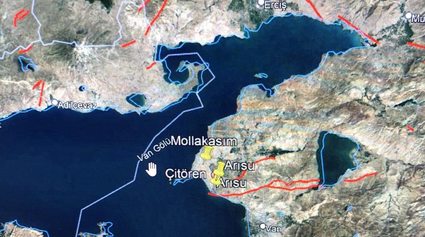 Prof. Dr. Naci Görür, Van Gölü ve çevresindeki hareketliliğe dikkat çekti