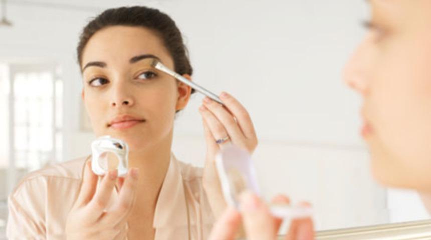 330 G&uuml;nl&uuml;k Makyaj