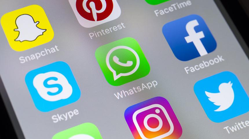WhatsApp kollarını sıvadı: Sesli mesajlar için yeni özellik geliyor!