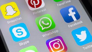 WhatsApp kollarını sıvadı: Sesli mesajlar için yeni özellik geliyor!