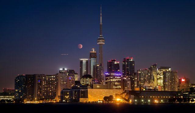 Kanada'nın en büyük şehri Toronto, altyapı ve çevre güvenliği gibi alanlarda gösterdiği güçlü performans ile endekste ikinci sırada geliyor.