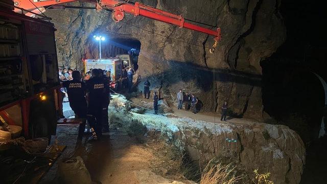 Adana'da özçekim faciası! Gençlerden biri feci şekilde hayatını kaybetti