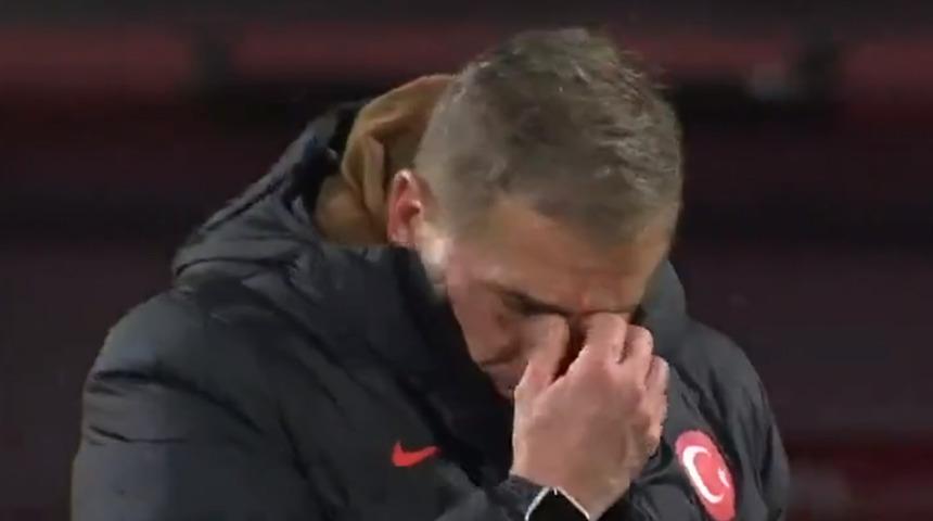 Maç sonu Stefan Kuntz gözyaşlarını tutamadı