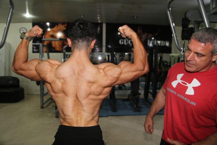 Kilo vermek için başladı, vücut geliştirmede Türkiye şampiyon oldu G3