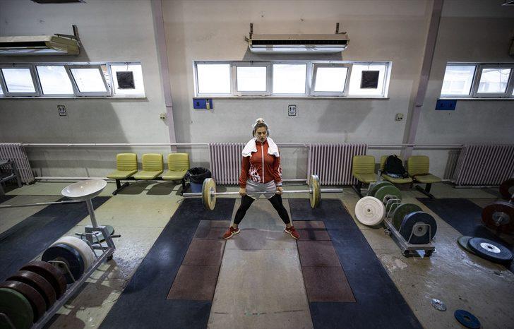 Görme engelli milli haltercilerin "paralimpik" bekleyişi G3