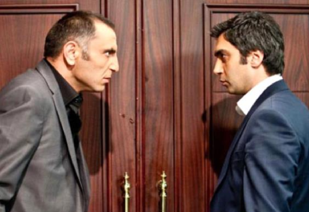 Kurtlar Vadisi&rsquo;nin Memati&rsquo;si G&uuml;rkan Uygun&rsquo;un kardeşi de oyuncu &ccedil;ıktı! &Uuml;stelik aynı projede rol almışlar