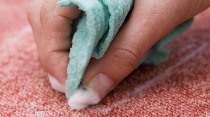 Yıkamadan halı temizlemek mümkün! Hem pratik hem de ekonomik 5 etkili yöntem